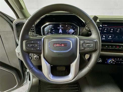 Used 2024 GMC Sierra 1500 Elevation image 9