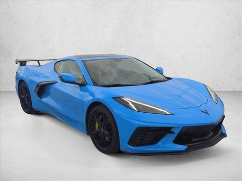 Used 2022 Chevrolet Corvette Stingray Premium Cpe w/ Z51 Performance Package RWD image 3