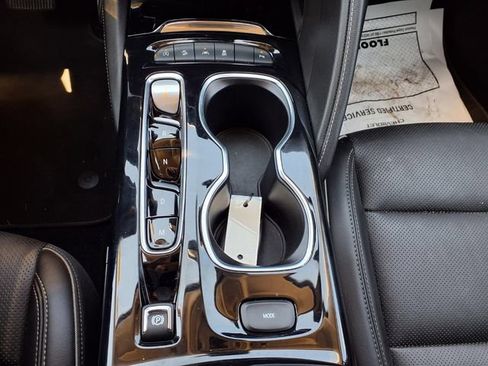 Used 2023 Buick Envision Essence AWD/4WD image 10