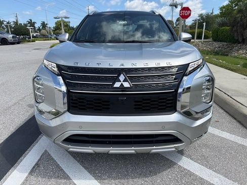 Used 2023 Mitsubishi Outlander SEL FWD image 1