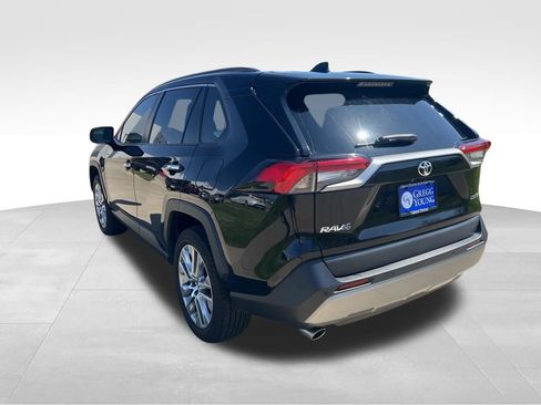 Used 2022 Toyota RAV4 Limited w/ Limited Grade Weather Package FWD image 4