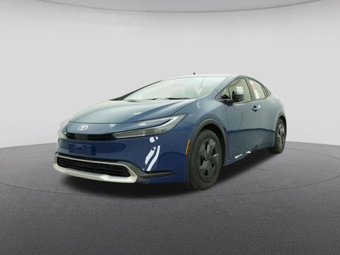 New 2026 Toyota Prius Plug-In Hybrid FWD image 32