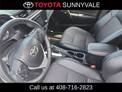Used 2018 Toyota Corolla SE FWD image 4