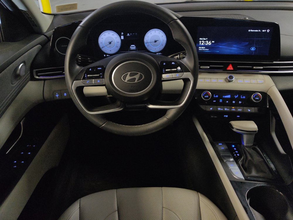 Used 2025 Hyundai Elantra Limited FWD image 22
