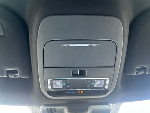 Used 2025 Ford F150 Lariat w/ Equipment Group 502A High image 17