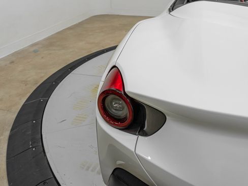 Certified 2020 Ferrari Portofino Base image 52