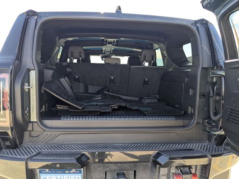 Used 2024 GMC Hummer EV 3X w/ LPO, Illumination Package image 23