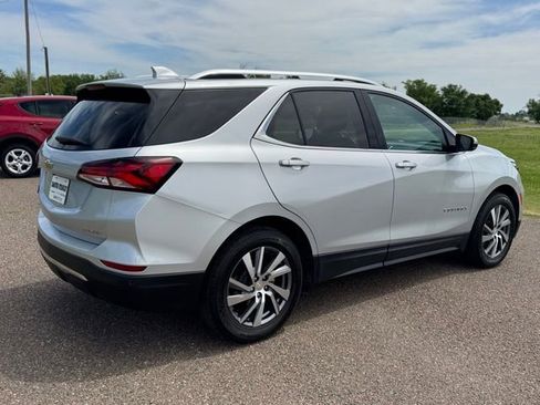 Used 2022 Chevrolet Equinox Premier FWD image 6