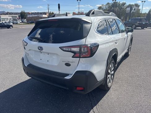 Certified 2025 Subaru Outback Premium image 5