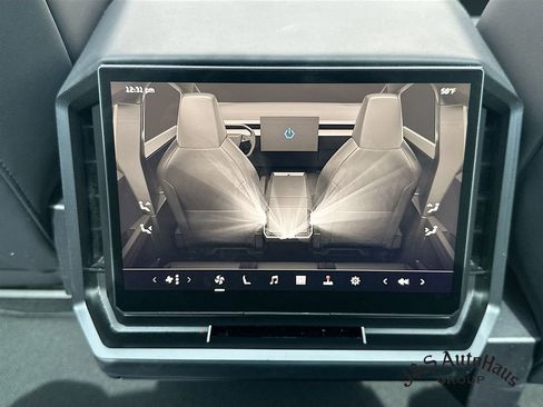 Used 2024 Tesla Cybertruck AWD Crew Cab image 33