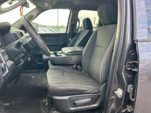 Used 2018 RAM 1500 Express w/ Express Value Package AWD/4WD image 11