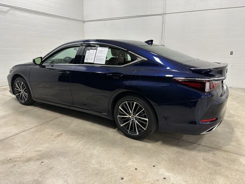 Certified 2025 Lexus ES 350 w/ Premium Package FWD image 8