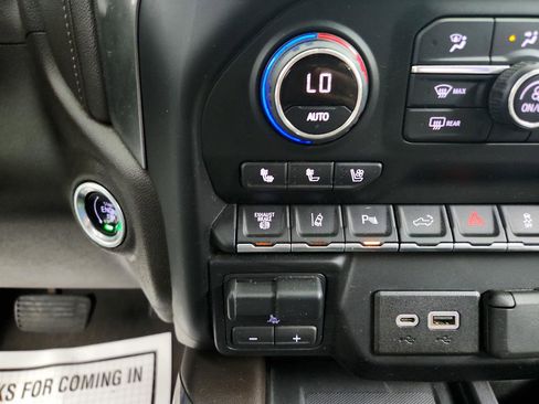 Used 2020 Chevrolet Silverado 2500 LTZ w/ LTZ Plus Package image 20