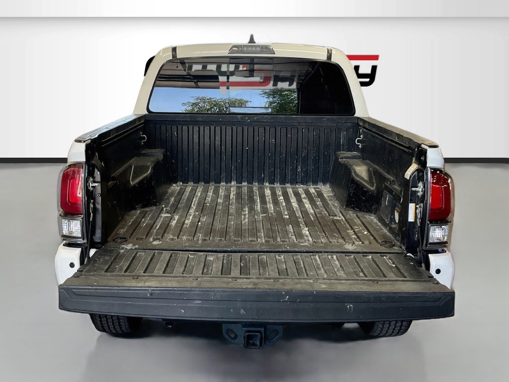 Used 2021 Toyota Tacoma TRD Off-Road w/ Technology Package AWD/4WD image 24
