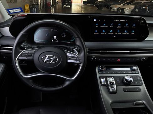 Used 2025 Hyundai Palisade SEL FWD image 15