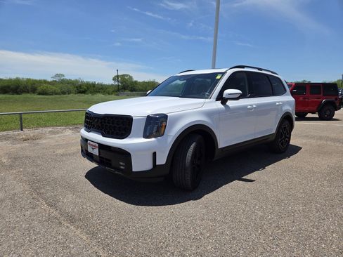 Used 2025 Kia Telluride SX X-Line AWD/4WD image 3