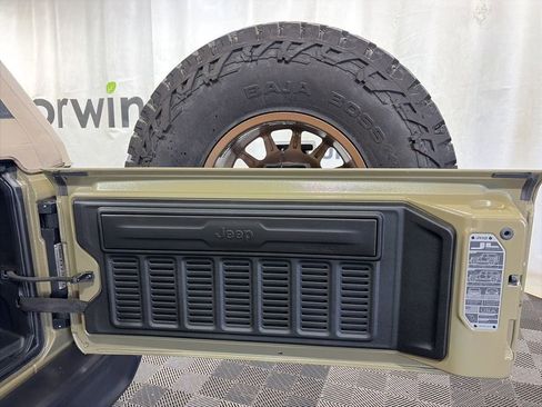 Used 2025 Jeep Wrangler Sport AWD/4WD image 15