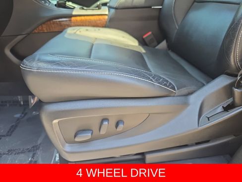 Used 2020 Chevrolet Tahoe Premier AWD/4WD image 29