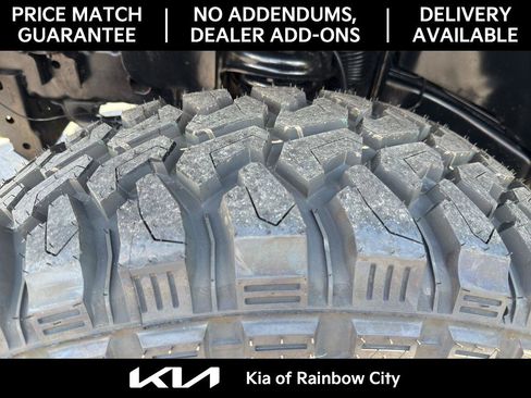 Used 2012 Jeep Wrangler Unlimited Sport image 12