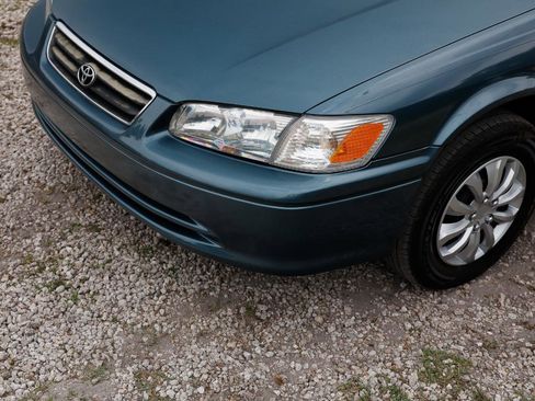 Used 2000 Toyota Camry CE FWD image 24