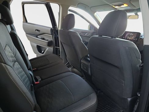 Used 2024 Nissan Pathfinder S AWD/4WD image 13