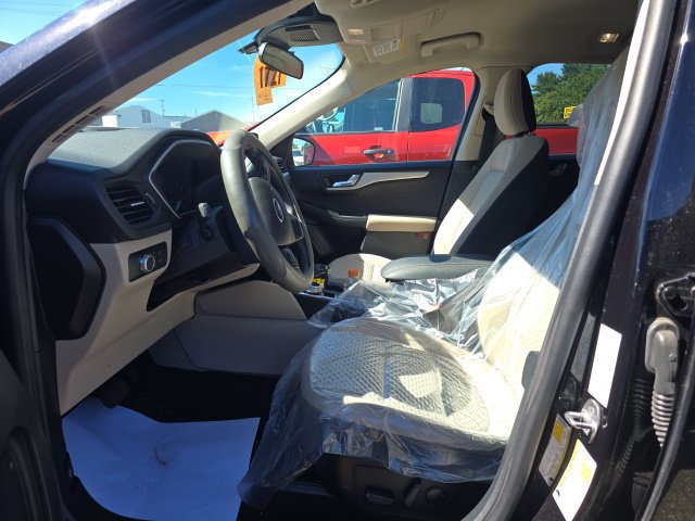 Used 2020 Ford Escape SE FWD image 4