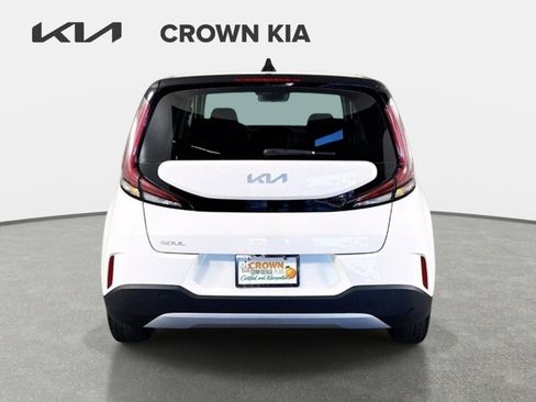 Certified 2025 Kia Soul LX w/ LX Technology Package FWD image 6