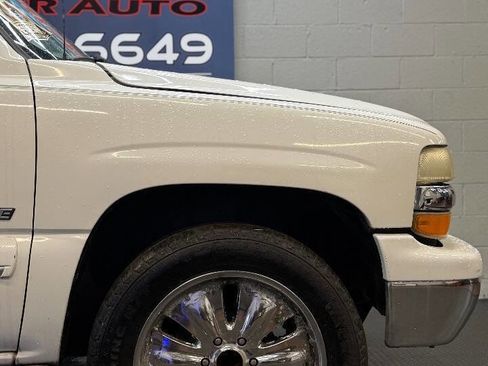 Used 2003 Chevrolet Tahoe LT image 9