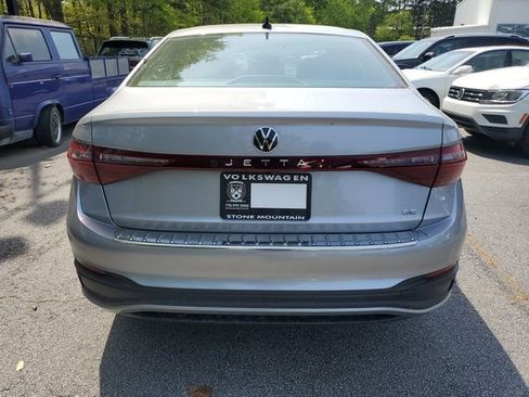 New 2026 Volkswagen Jetta SE image 5