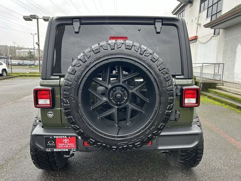 Used 2023 Jeep Wrangler Sahara image 6