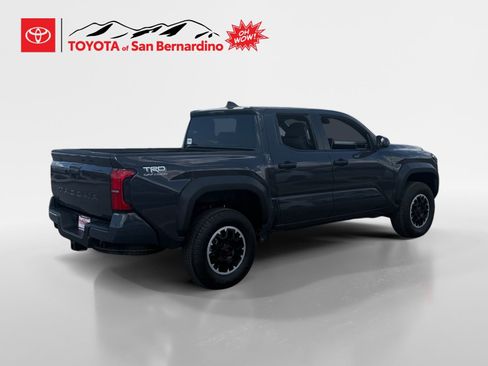 Certified 2024 Toyota Tacoma TRD Off-Road AWD/4WD image 5