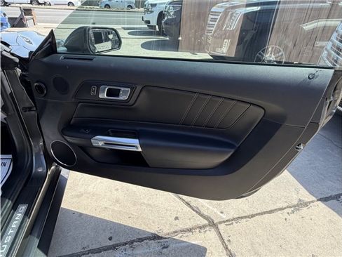 Used 2018 Ford Mustang Premium RWD image 22