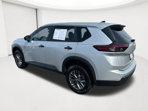 Used 2024 Nissan Rogue S AWD/4WD image 7