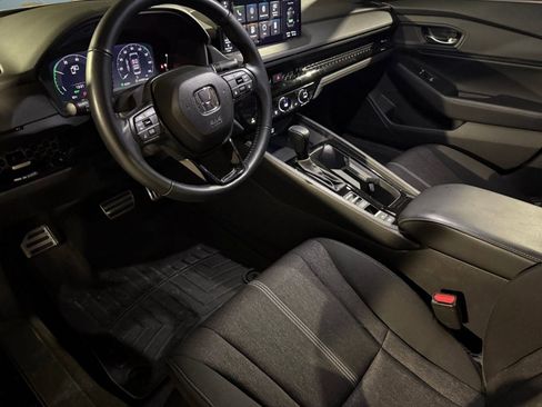 Used 2024 Honda Accord Sport image 4