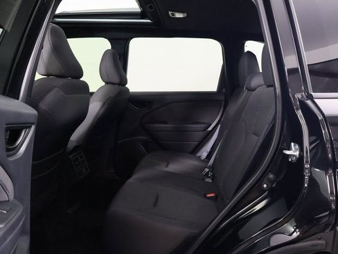 Used 2025 Subaru Forester Premium w/ Convenience Package #1 image 11