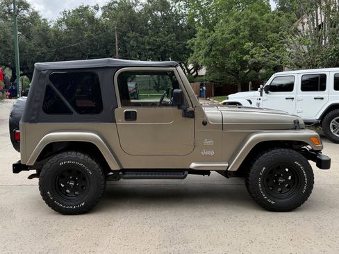 Used 2003 Jeep Wrangler Sahara AWD/4WD image 14