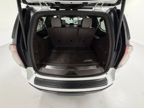 Certified 2023 Chevrolet Suburban Z71 w/ Luxury Package AWD/4WD image 24