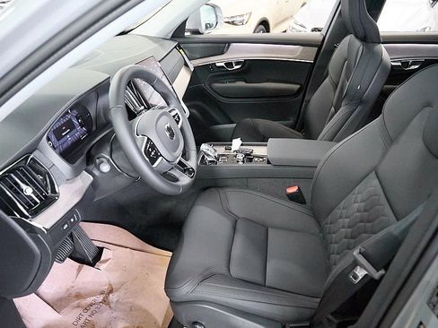 New 2026 Volvo XC90 T8 Plus w/ Protection Package image 17