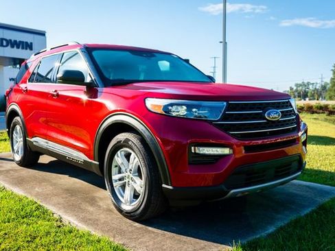 Used 2023 Ford Explorer XLT w/ Equipment Group 202A image 1