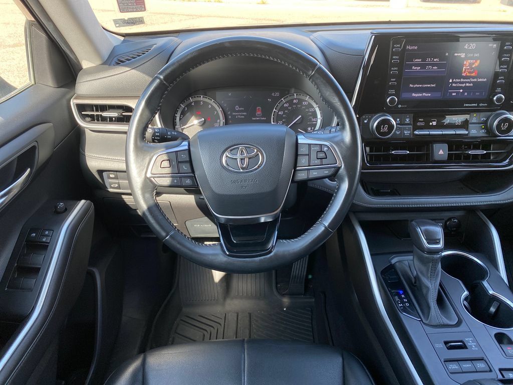 Used 2021 Toyota Highlander XLE AWD/4WD image 48