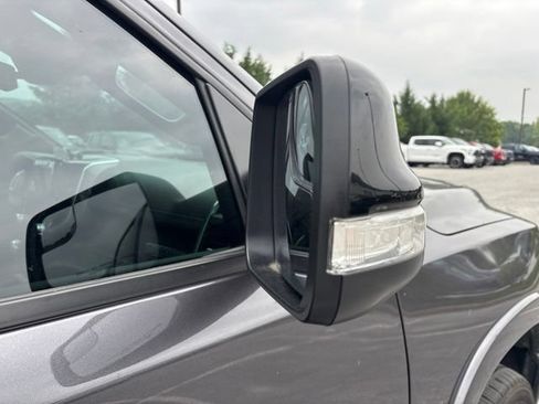 Used 2021 RAM 1500 Laramie AWD/4WD image 6