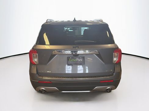 Used 2021 Ford Explorer Limited w/ Equipment Group 301A image 7