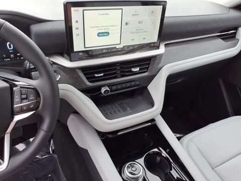 New 2025 Ford Explorer Platinum w/ Ultimate Package image 17