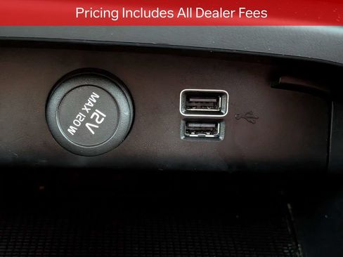 Used 2019 Volvo XC40 T5 Momentum AWD/4WD image 24