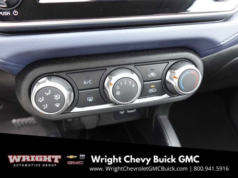 Used 2023 Nissan Versa SV image 19