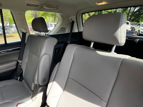 Used 2023 Lexus GX 460 Premium image 33