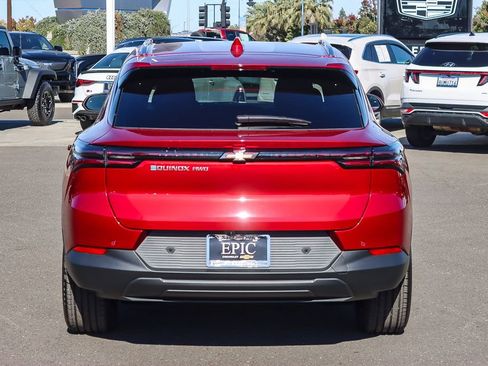 New 2026 Chevrolet Equinox EV LT image 3