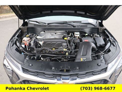 Certified 2024 Chevrolet Trax LS w/ Driver Confidence Package image 31