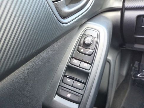 Used 2025 Subaru Crosstrek 2.0i image 36