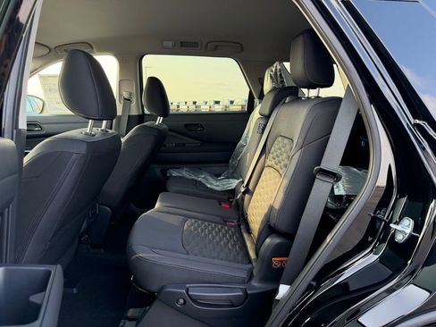 New 2026 Nissan Pathfinder SV image 15